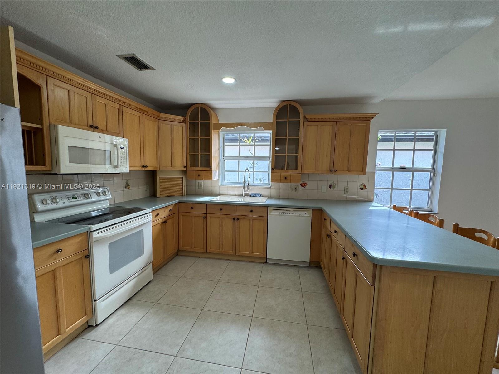 BIRD LAKES SOUTH SEC 2 - Residential