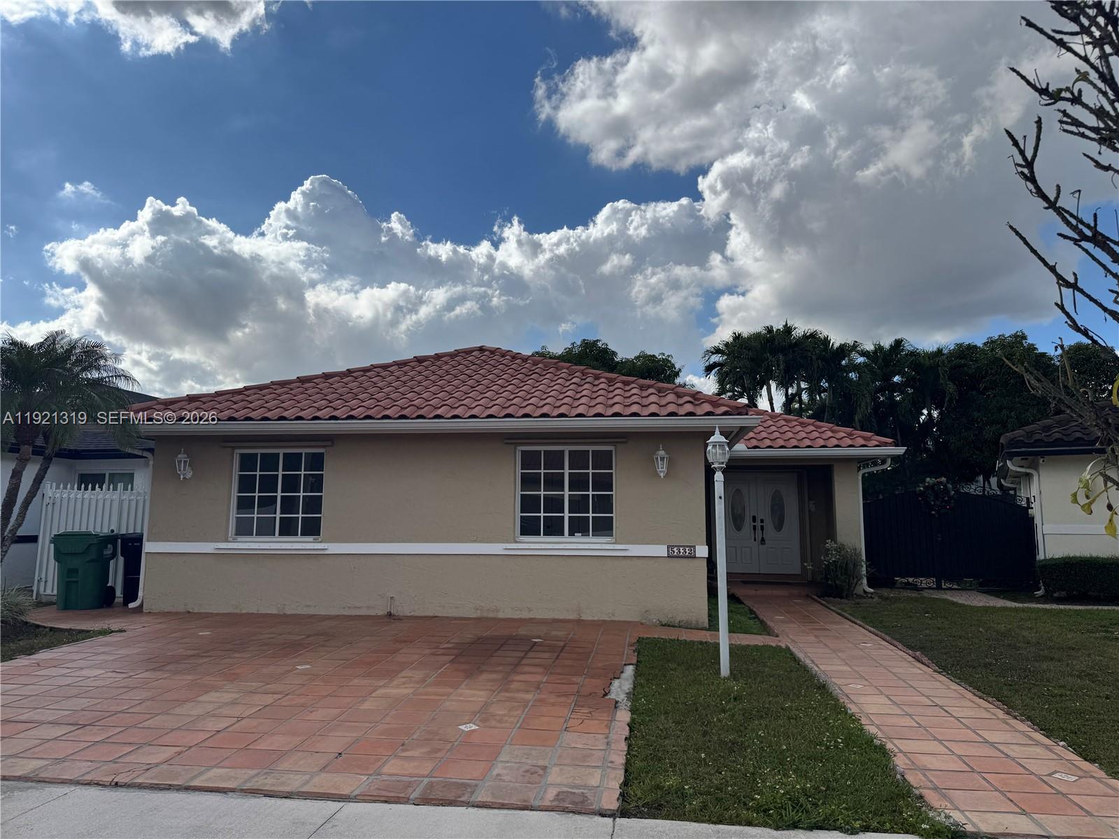 BIRD LAKES SOUTH SEC 2 - Residential