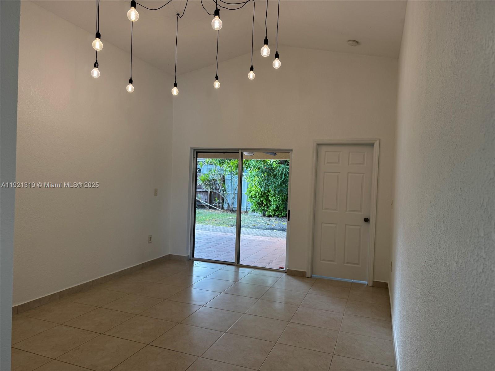 BIRD LAKES SOUTH SEC 2 - Residential