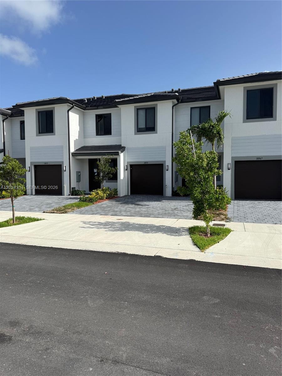 Century Park Square - Residential