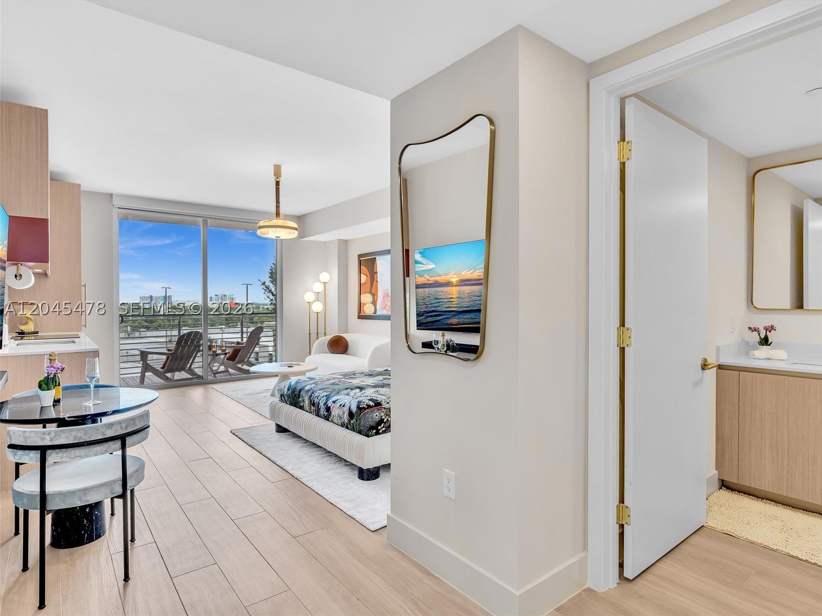 90 NE 32nd st 724