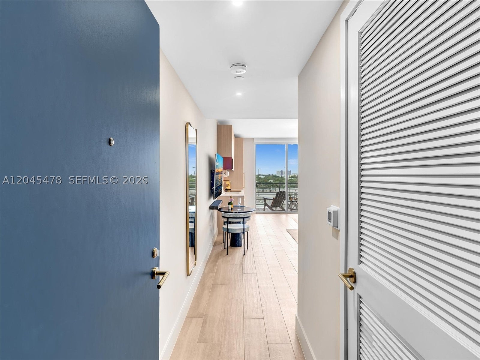 90 NE 32nd St 724, Miami FL 33137