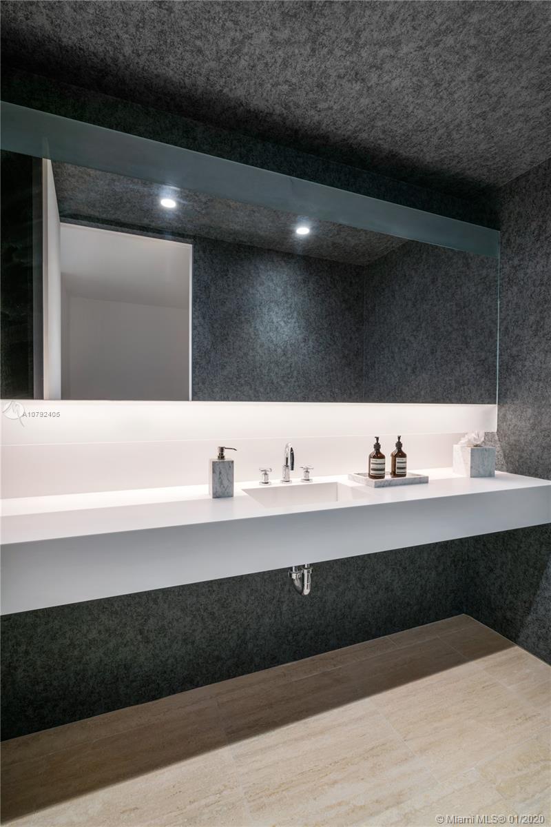 SURF CLUB CONDO - Residential