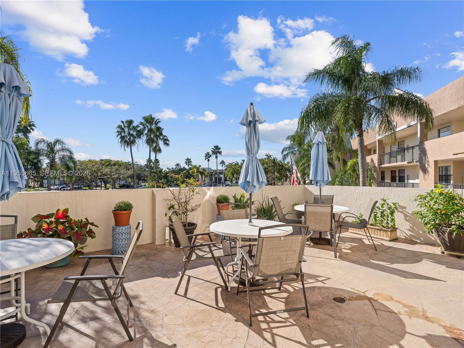 FAIRFAX CONDOMINIUM H - Residential