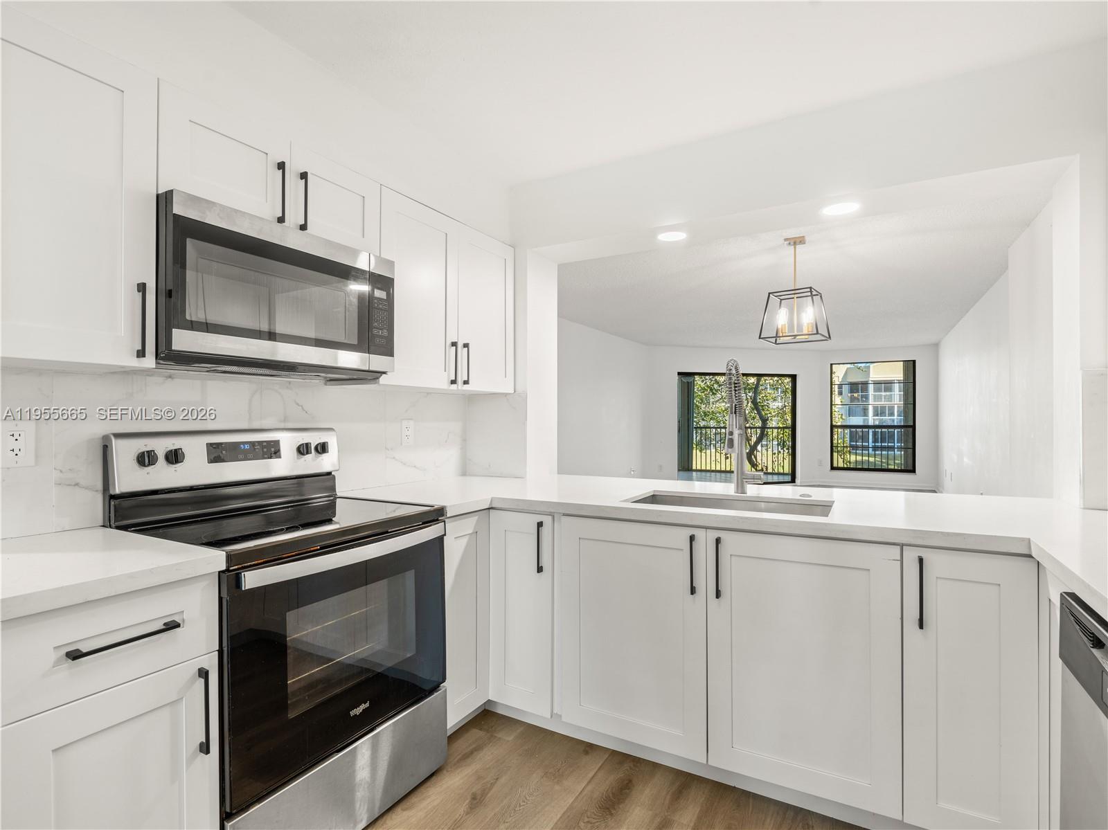 FAIRFAX CONDOMINIUM H - Residential