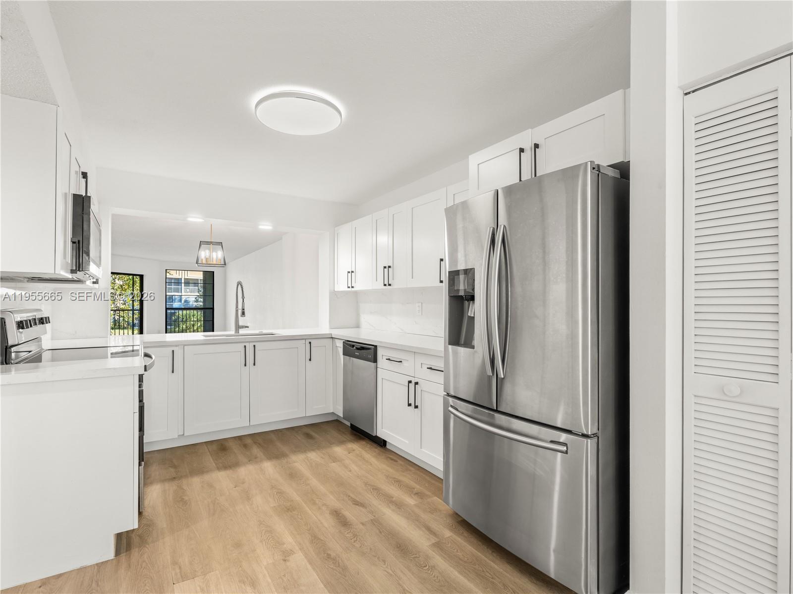 FAIRFAX CONDOMINIUM H - Residential