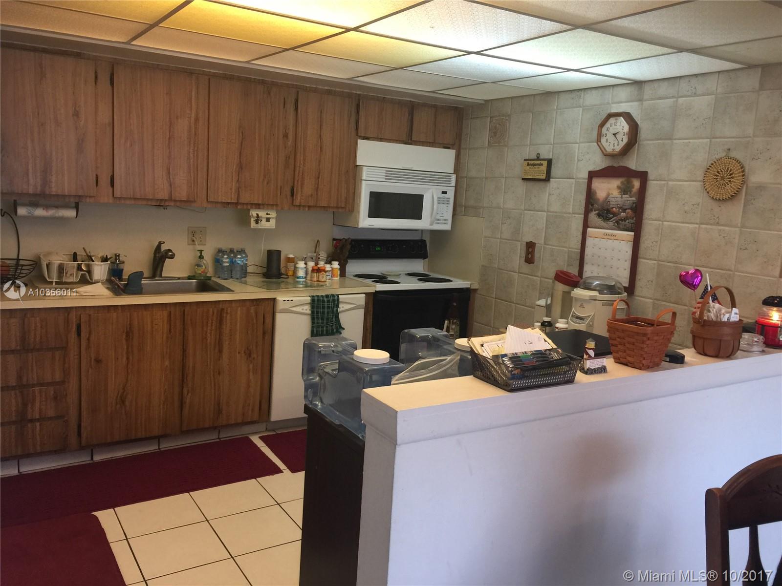 SUNCREST TOWNHOUSE CONDO - Residential