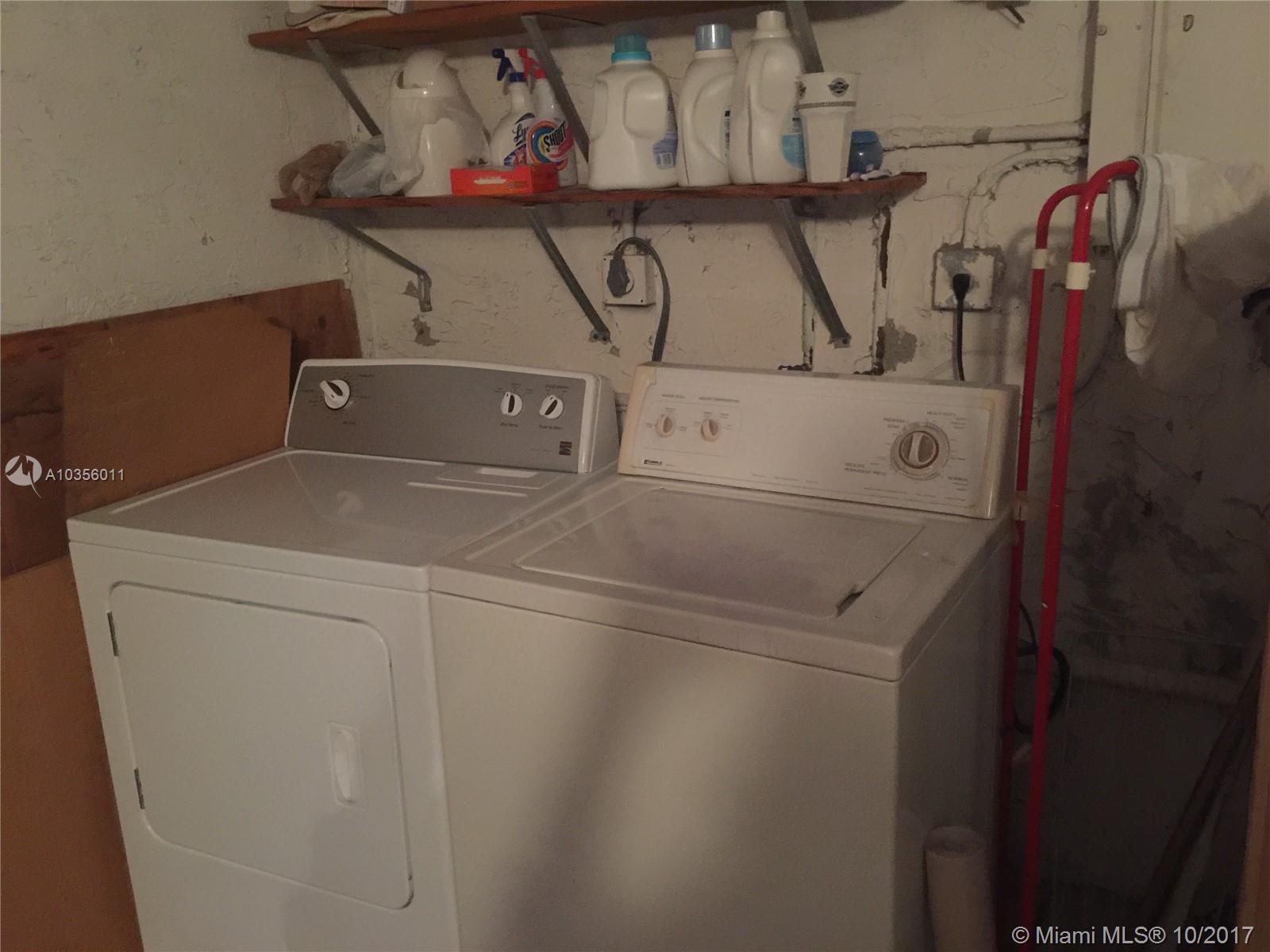 SUNCREST TOWNHOUSE CONDO - Residential