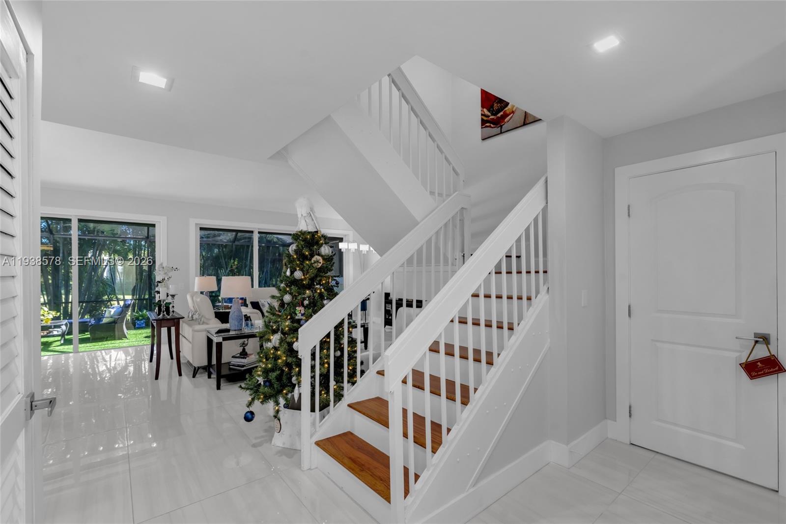 DORAL WOODS - Residential