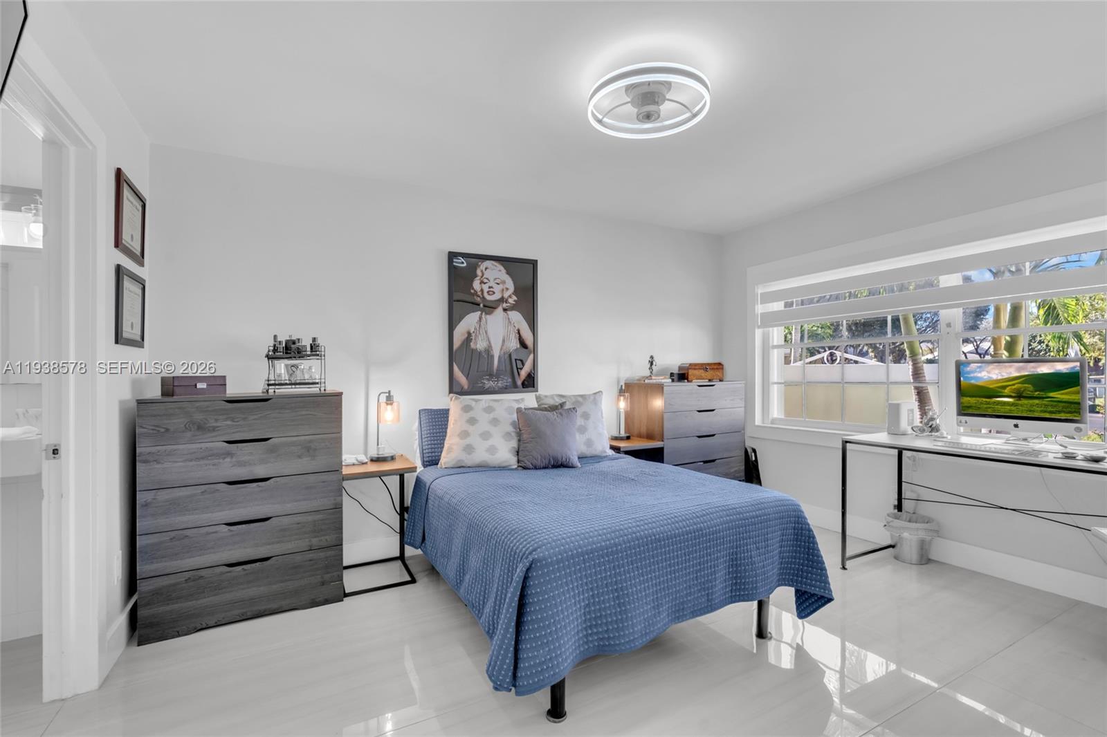 DORAL WOODS - Residential