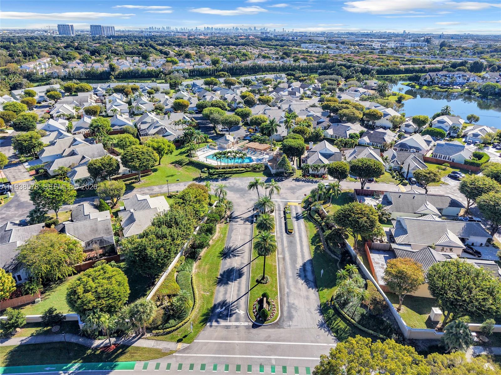 DORAL WOODS - Residential