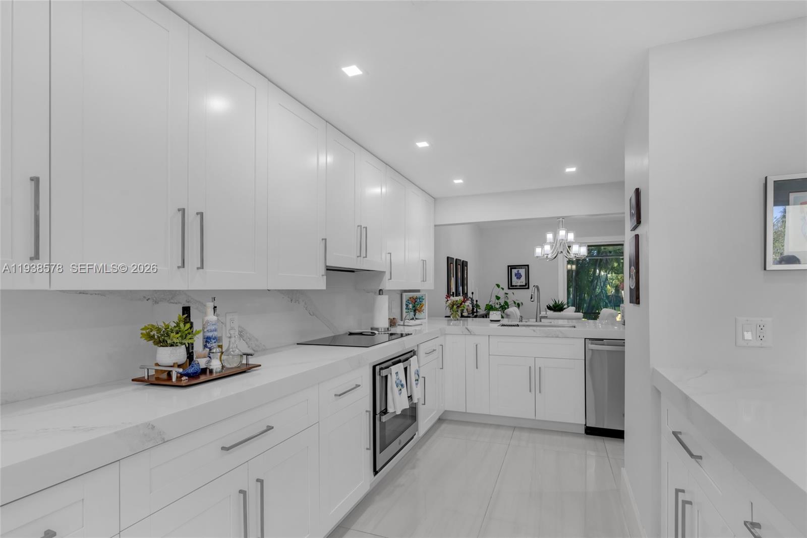 DORAL WOODS - Residential