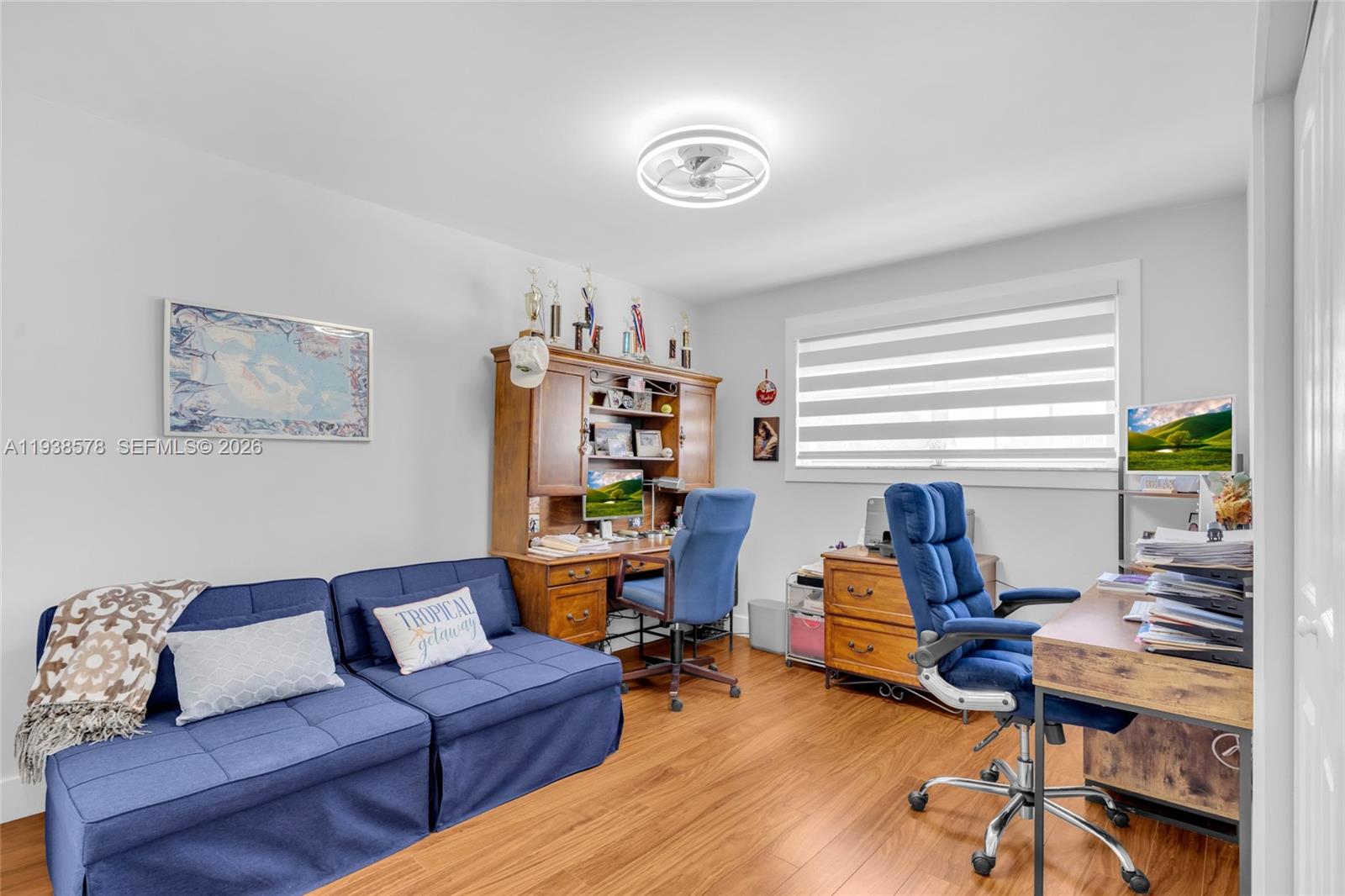 DORAL WOODS - Residential