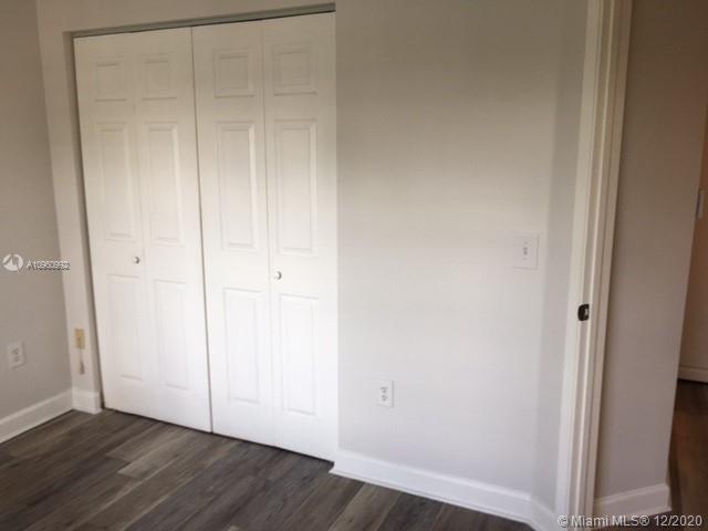IVANHOE EAST AT CENTURY V - Residential