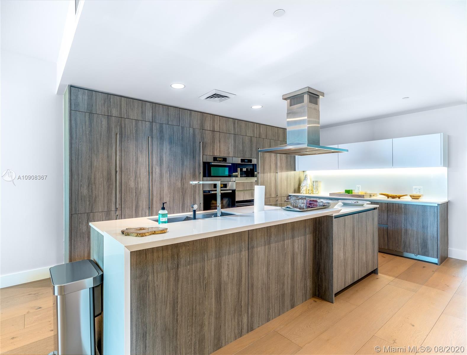 OCEANA KEY BISCAYNE CONDO - Residential