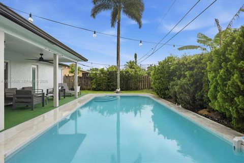 Tiny photo for 11920 NW 31st Pl, Sunrise, FL 33323 (MLS # A12001566)