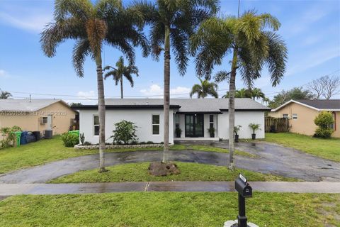 Tiny photo for 11920 NW 31st Pl, Sunrise, FL 33323 (MLS # A12001566)