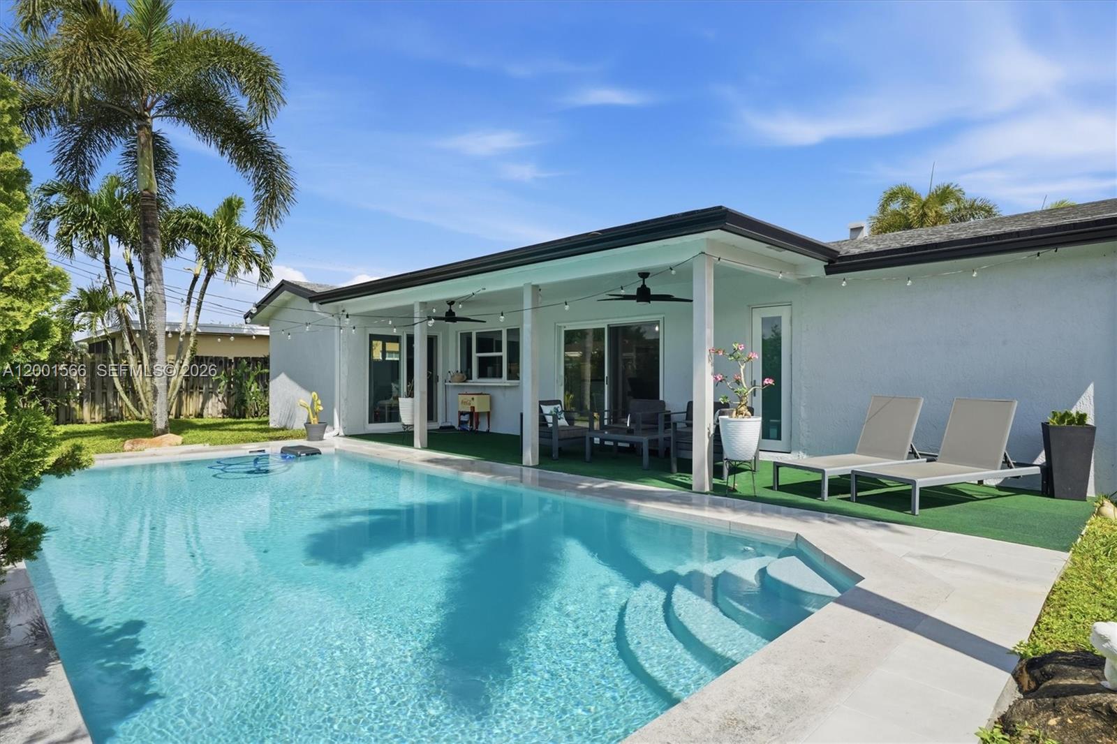 SUNRISE GOLF VILLAGE SEC - Residential