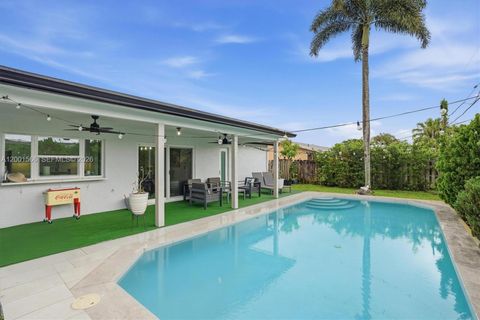 Tiny photo for 11920 NW 31st Pl, Sunrise, FL 33323 (MLS # A12001566)