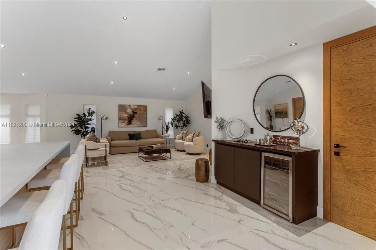 PLANTATION ACRES PLAZA - Residential