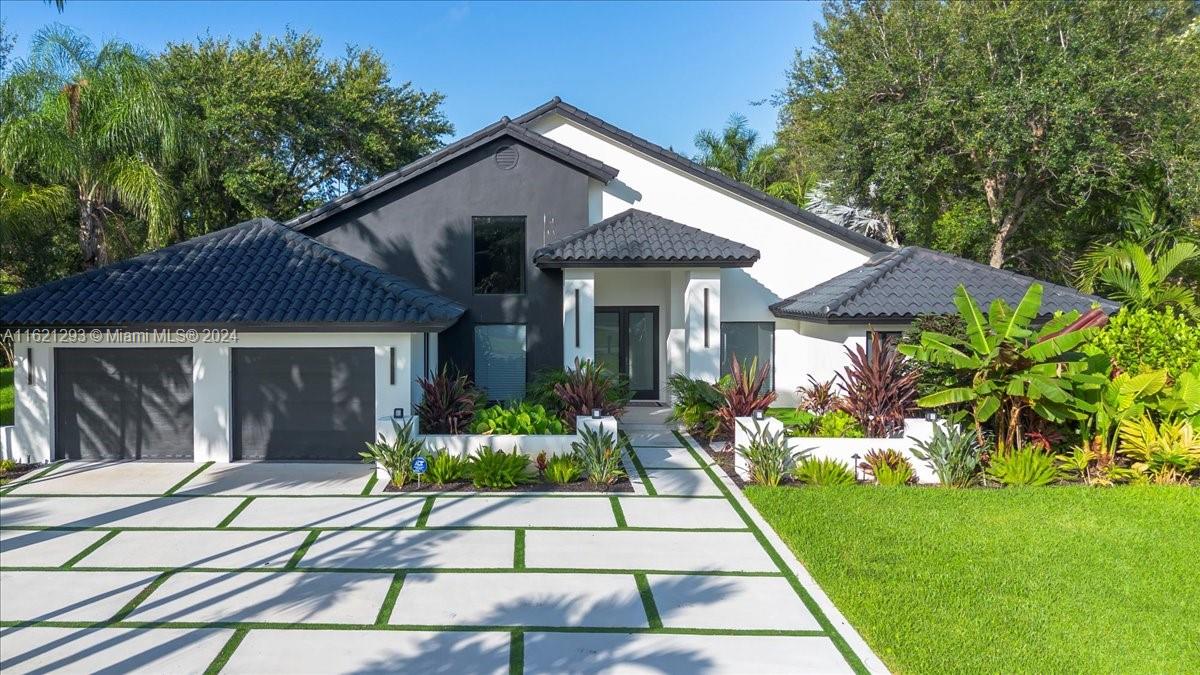 PLANTATION ACRES PLAZA - Residential