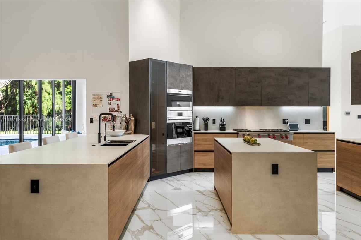 PLANTATION ACRES PLAZA - Residential