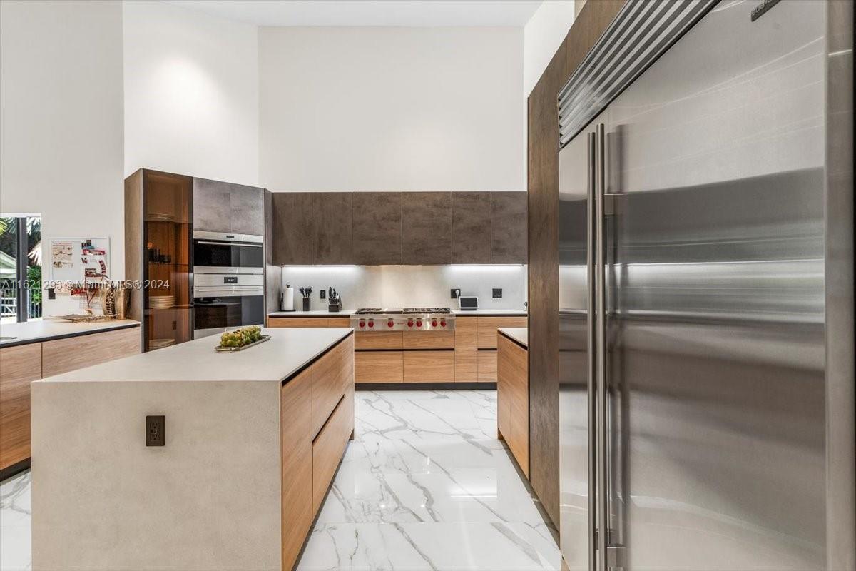 PLANTATION ACRES PLAZA - Residential