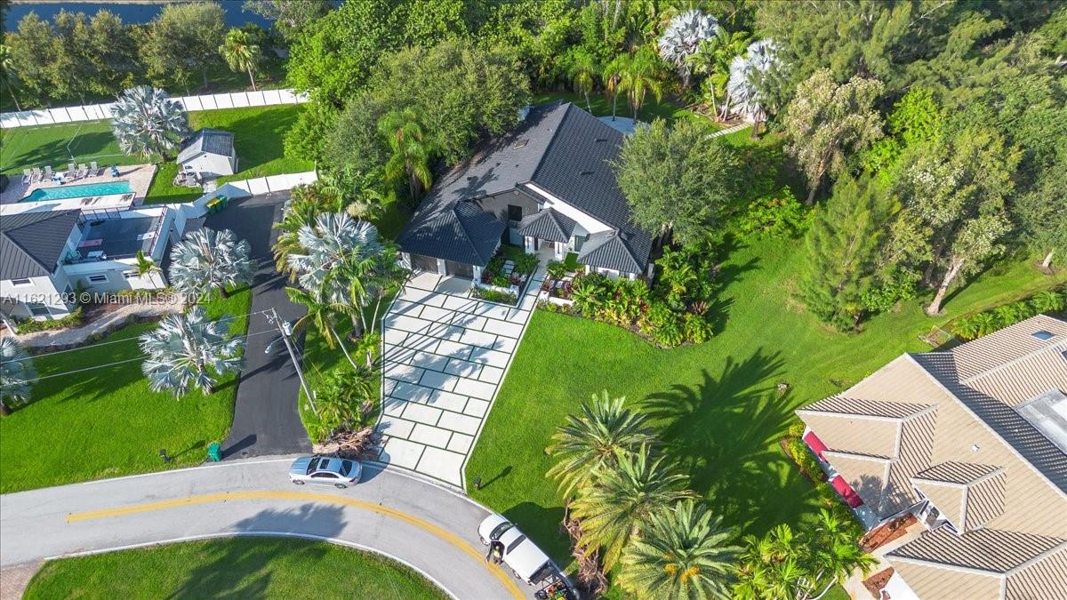 PLANTATION ACRES PLAZA - Residential