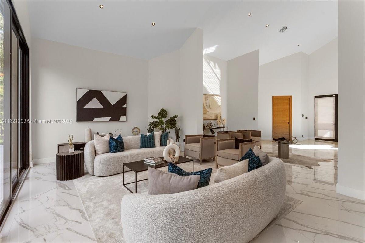 PLANTATION ACRES PLAZA - Residential