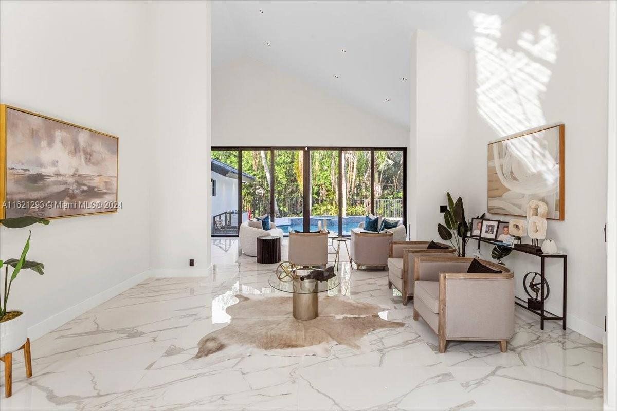 PLANTATION ACRES PLAZA - Residential