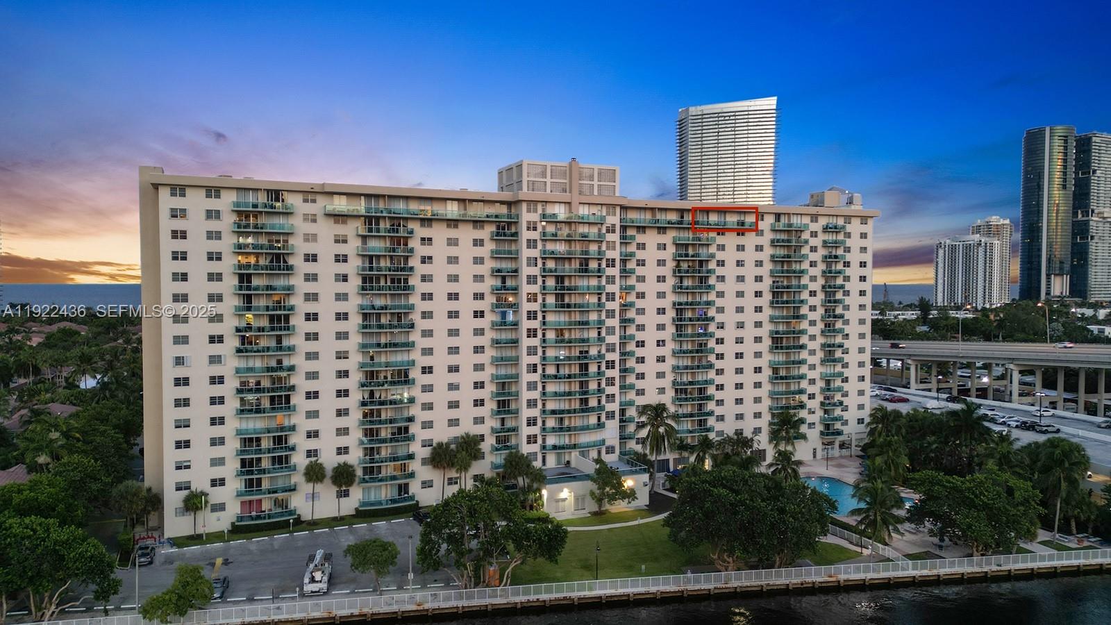 OCEANVIEW BUILDING A CONDO - Residential