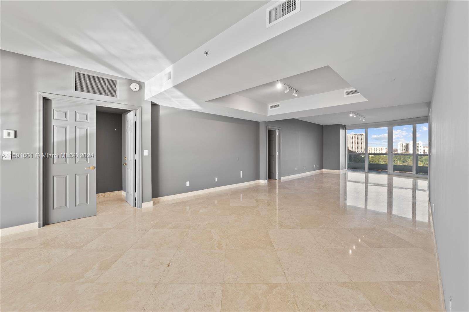 SANTA MARIA CONDO - Residential