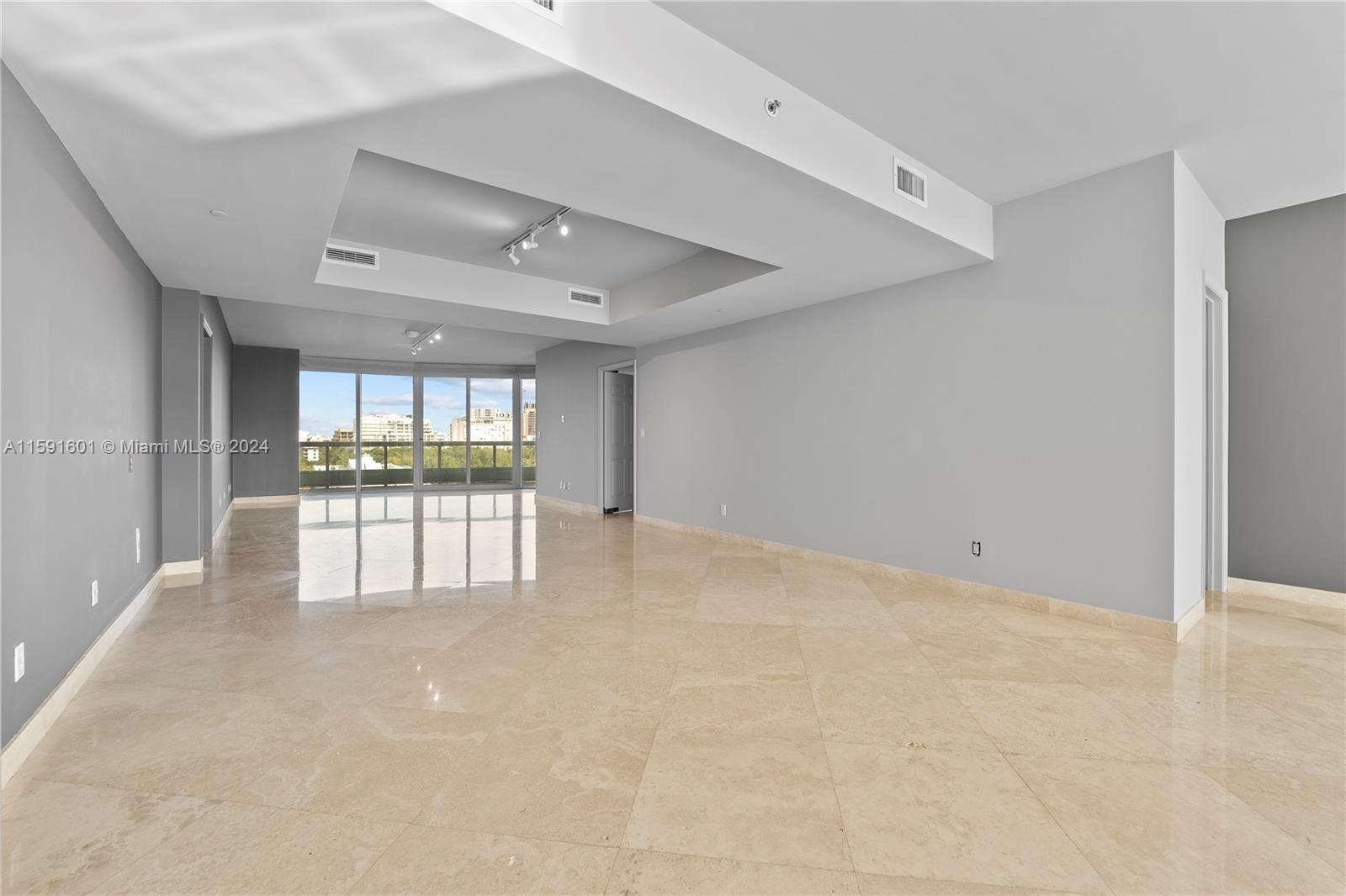 SANTA MARIA CONDO - Residential