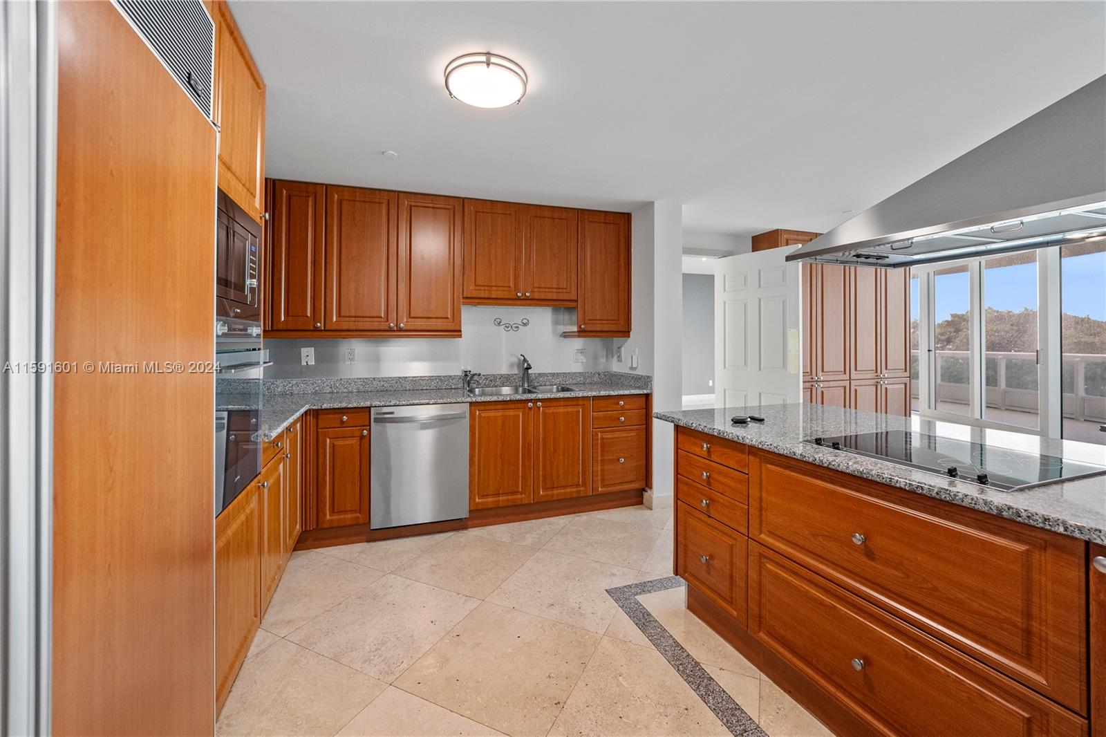 SANTA MARIA CONDO - Residential