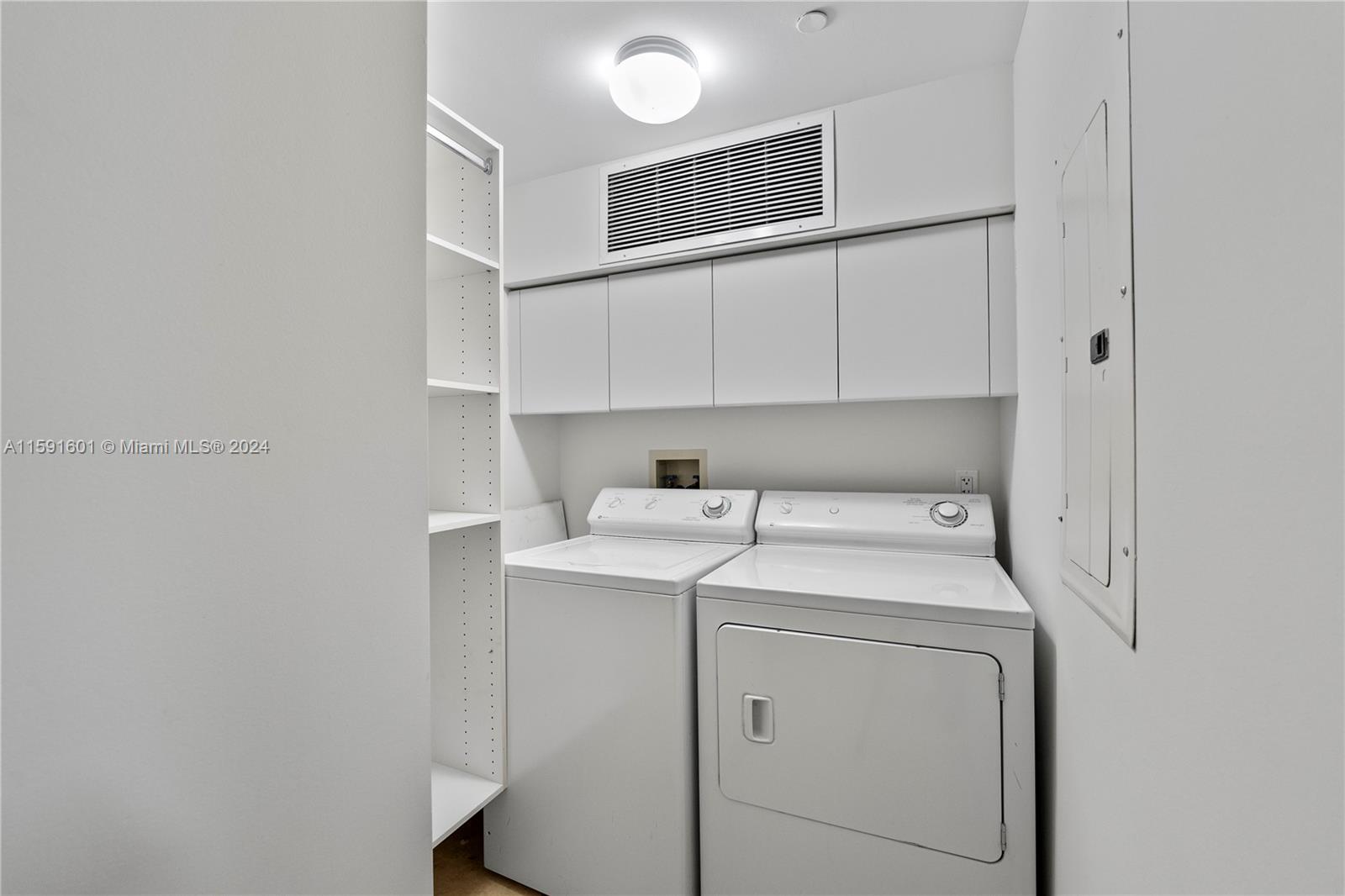 SANTA MARIA CONDO - Residential