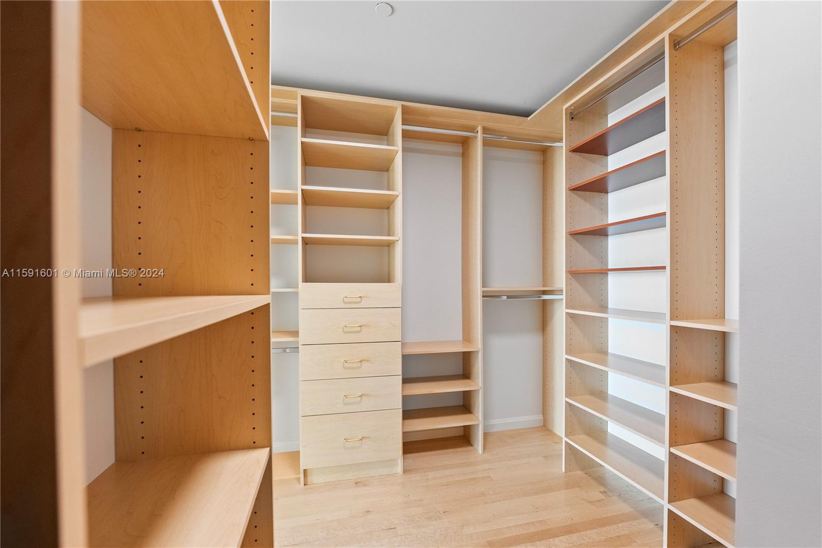 SANTA MARIA CONDO - Residential