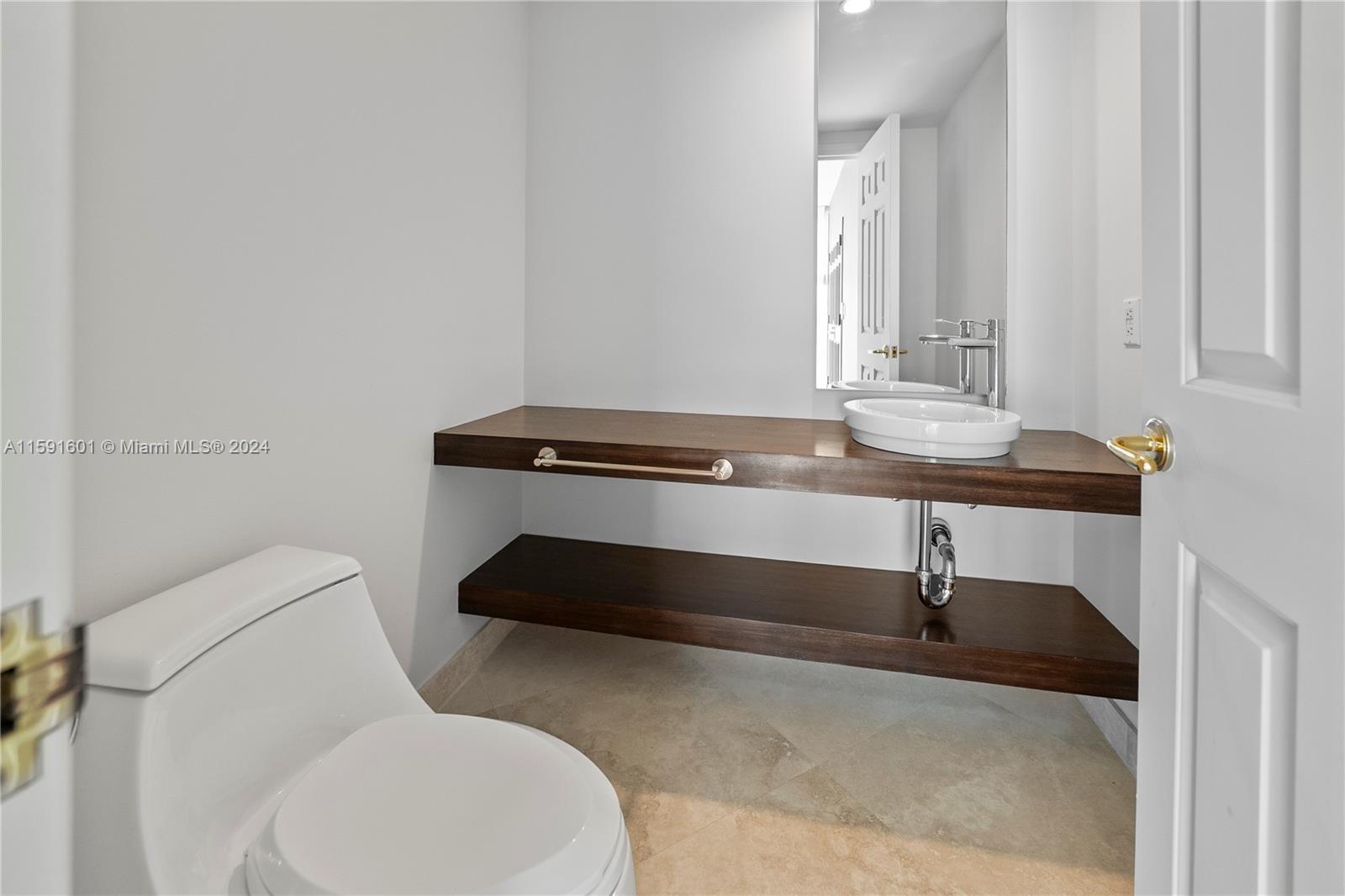 SANTA MARIA CONDO - Residential