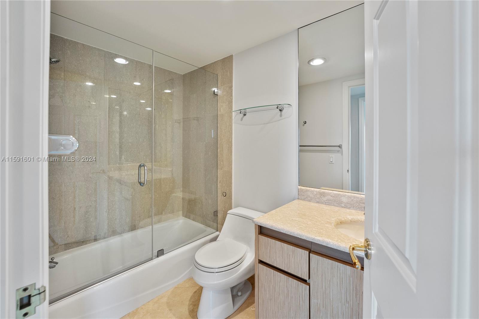 SANTA MARIA CONDO - Residential