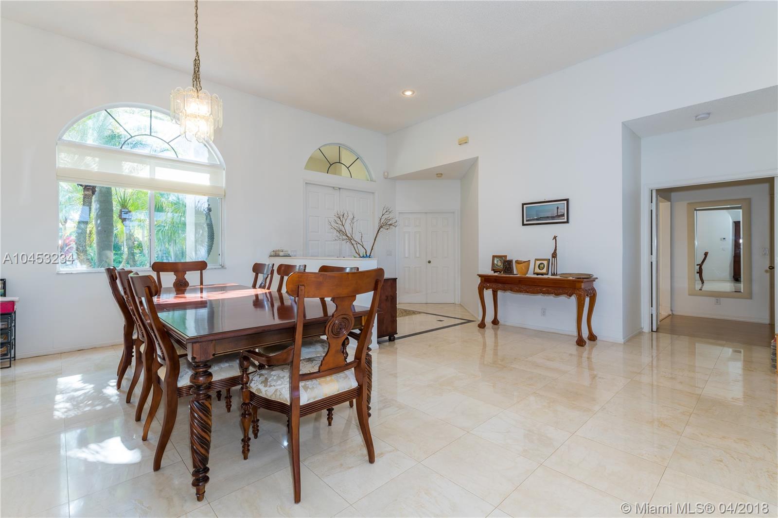 OAKBROOK - Residential