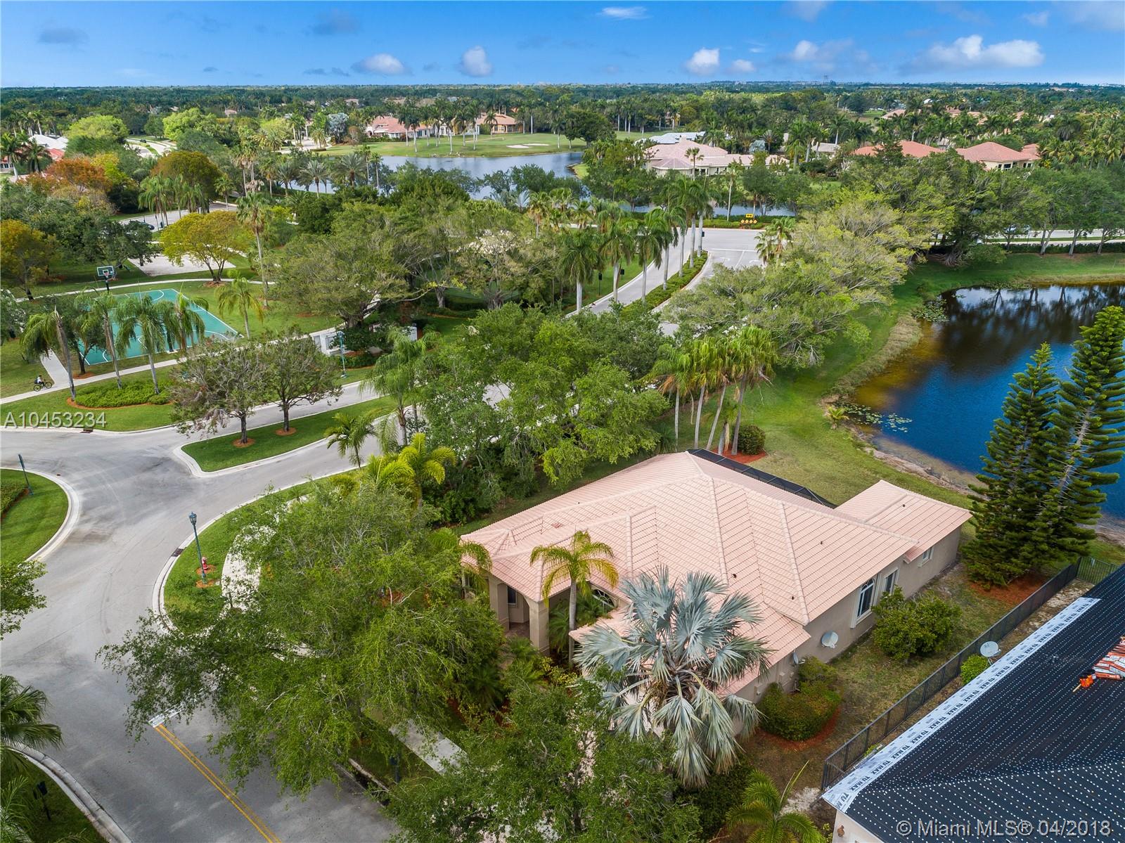 OAKBROOK - Residential