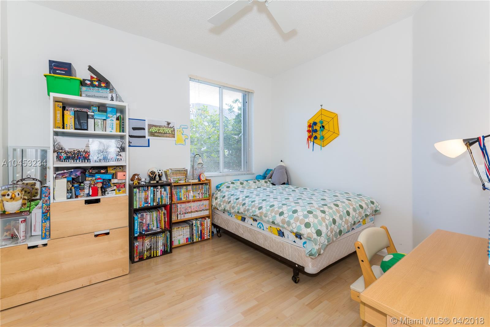 OAKBROOK - Residential