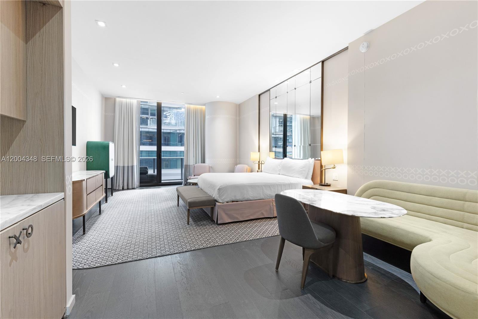 801 SMA DESIGNER SUITES C - Residential