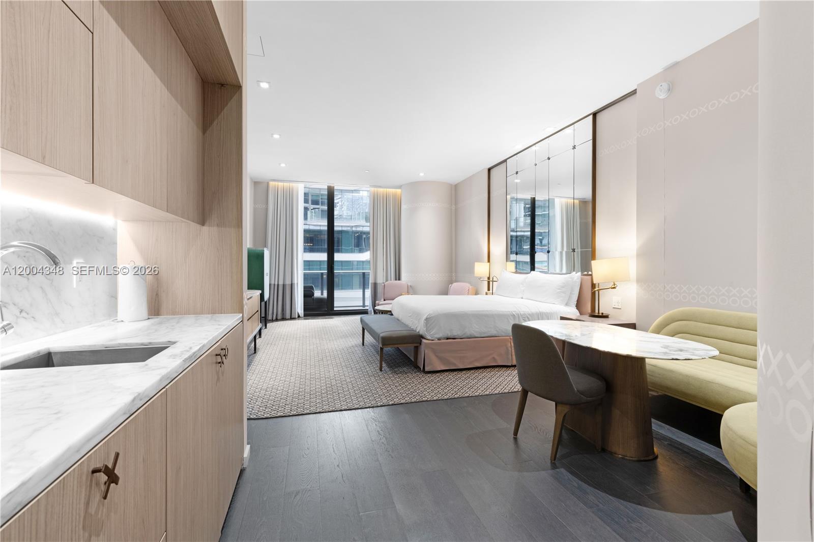 801 SMA DESIGNER SUITES C - Residential