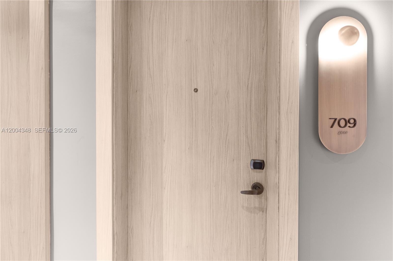 801 SMA DESIGNER SUITES C - Residential