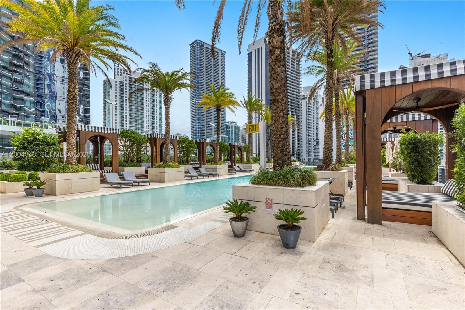 801 SMA DESIGNER SUITES C - Residential