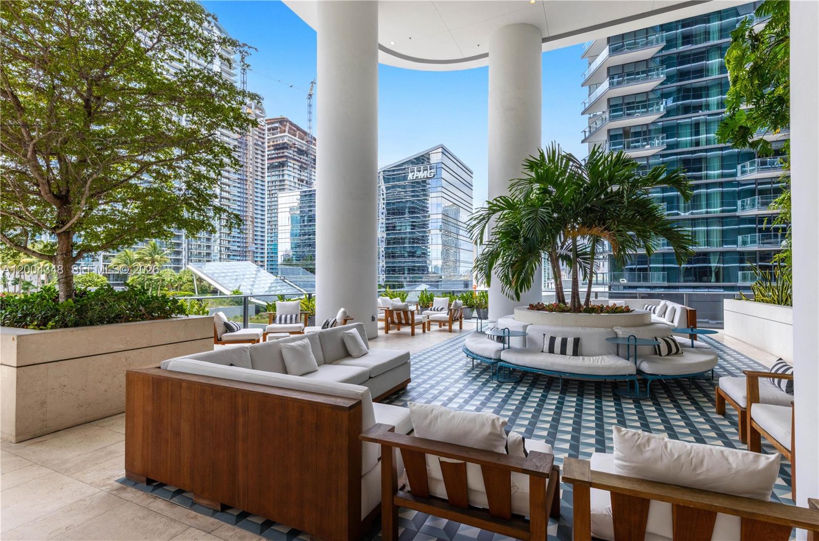 801 SMA DESIGNER SUITES C - Residential