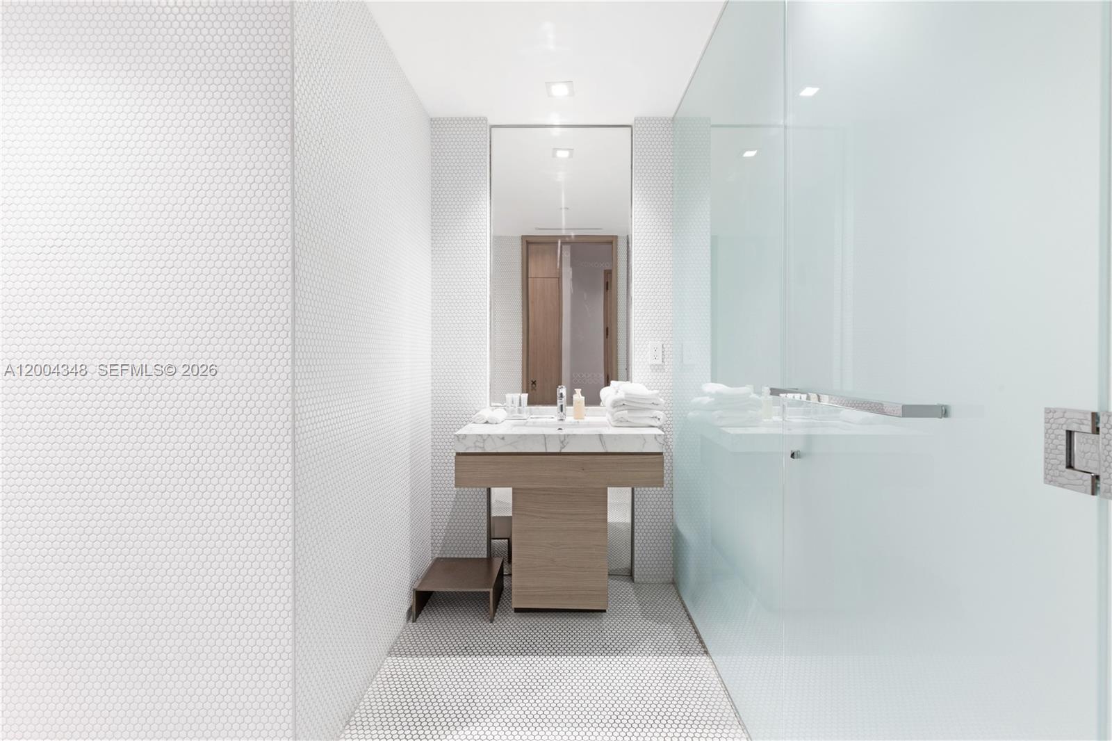 801 SMA DESIGNER SUITES C - Residential