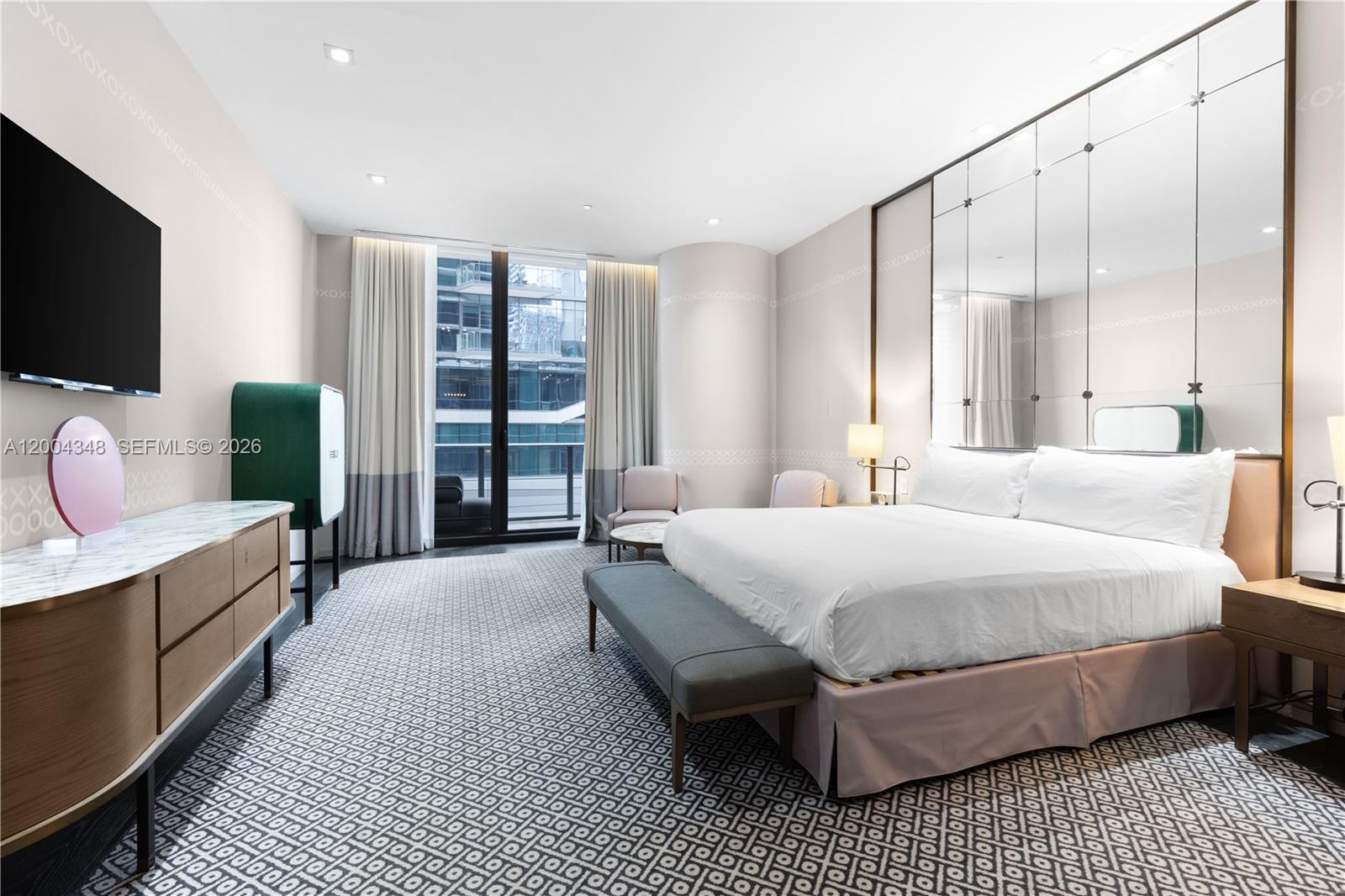 801 SMA DESIGNER SUITES C - Residential