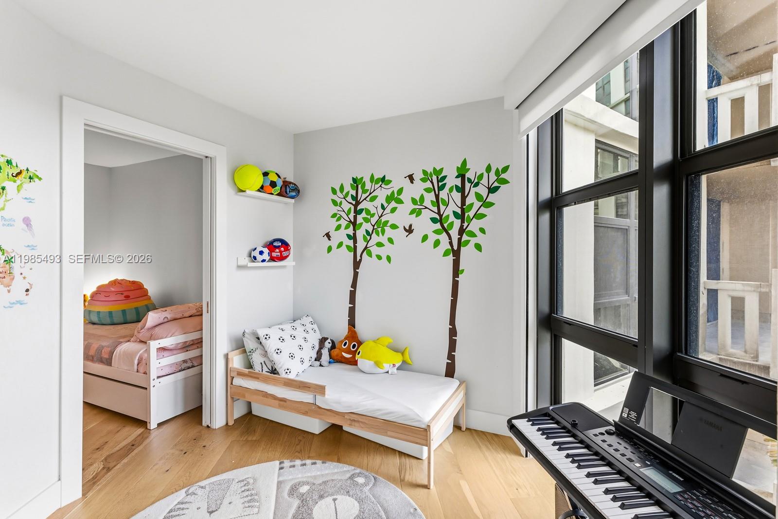 TOWERS OF KEY BISCAYNE CO - Residential