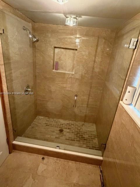 WINSTON TOWERS 600 CONDO - Residential Lease